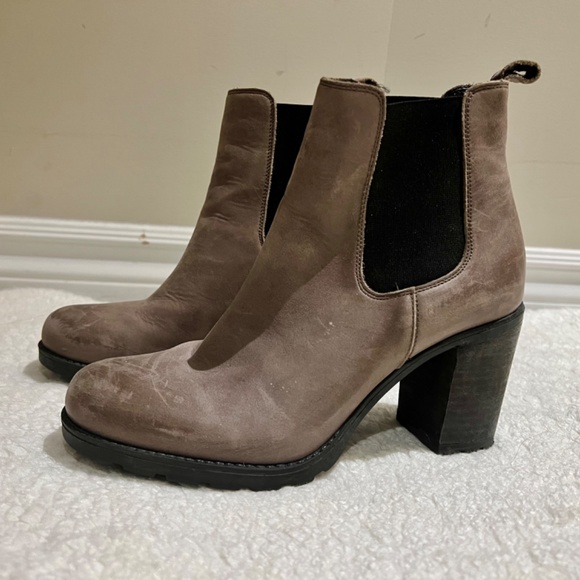 Steve Madden booties - size 8 - Picture 2 of 2